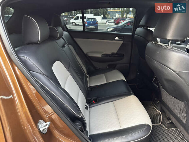 Коричневый Киа Sportage, объемом двигателя 2 л и пробегом 126 тыс. км за 20000 $, фото 33 на Automoto.ua