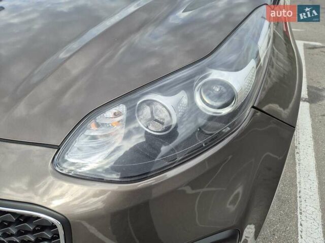 Коричневый Киа Sportage, объемом двигателя 1.69 л и пробегом 206 тыс. км за 17500 $, фото 17 на Automoto.ua