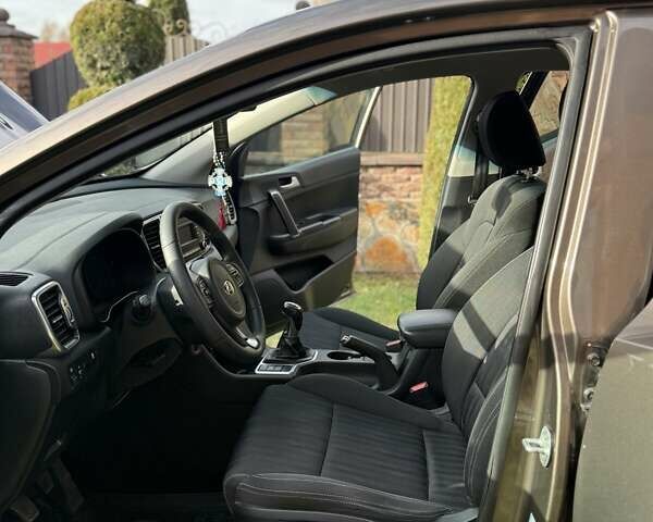 Коричневый Киа Sportage, объемом двигателя 1.7 л и пробегом 114 тыс. км за 16500 $, фото 9 на Automoto.ua