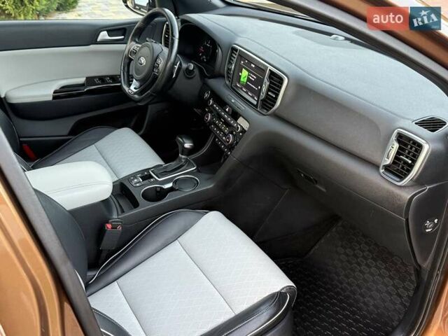 Коричневый Киа Sportage, объемом двигателя 2 л и пробегом 131 тыс. км за 21900 $, фото 28 на Automoto.ua