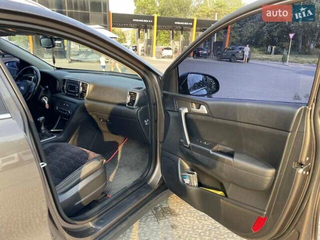 Коричневий Кіа Sportage, об'ємом двигуна 1.69 л та пробігом 140 тис. км за 15300 $, фото 5 на Automoto.ua