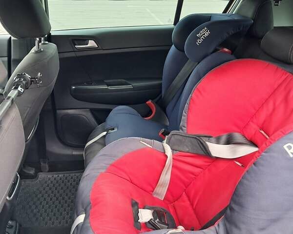 Коричневий Кіа Sportage, об'ємом двигуна 2 л та пробігом 108 тис. км за 16600 $, фото 5 на Automoto.ua