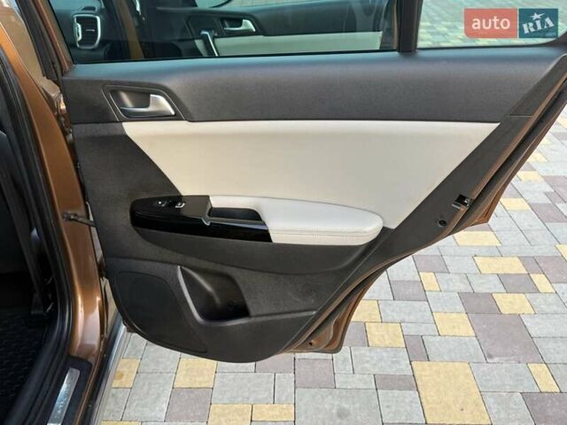 Коричневый Киа Sportage, объемом двигателя 2 л и пробегом 131 тыс. км за 21900 $, фото 34 на Automoto.ua