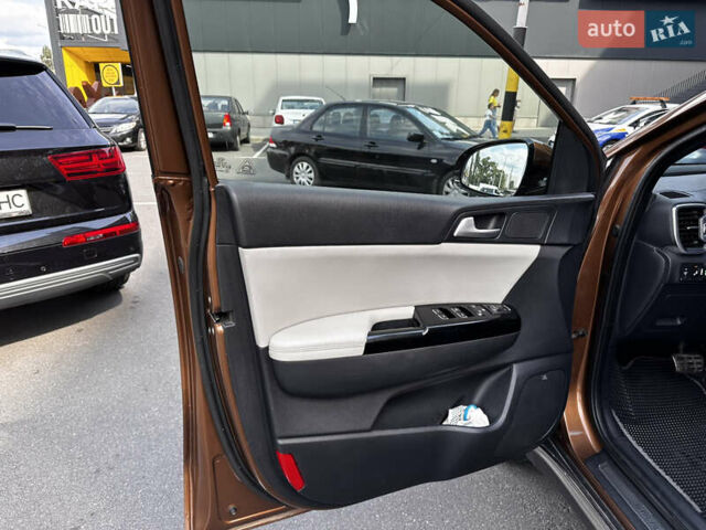 Коричневый Киа Sportage, объемом двигателя 2 л и пробегом 126 тыс. км за 20000 $, фото 36 на Automoto.ua