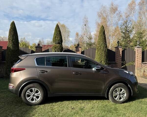 Коричневый Киа Sportage, объемом двигателя 1.7 л и пробегом 114 тыс. км за 16500 $, фото 4 на Automoto.ua
