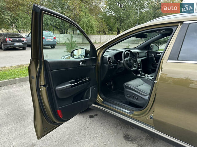 Коричневый Киа Sportage, объемом двигателя 2 л и пробегом 236 тыс. км за 18999 $, фото 13 на Automoto.ua