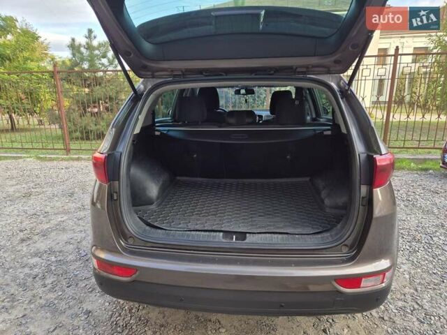 Коричневый Киа Sportage, объемом двигателя 1.69 л и пробегом 206 тыс. км за 17500 $, фото 15 на Automoto.ua