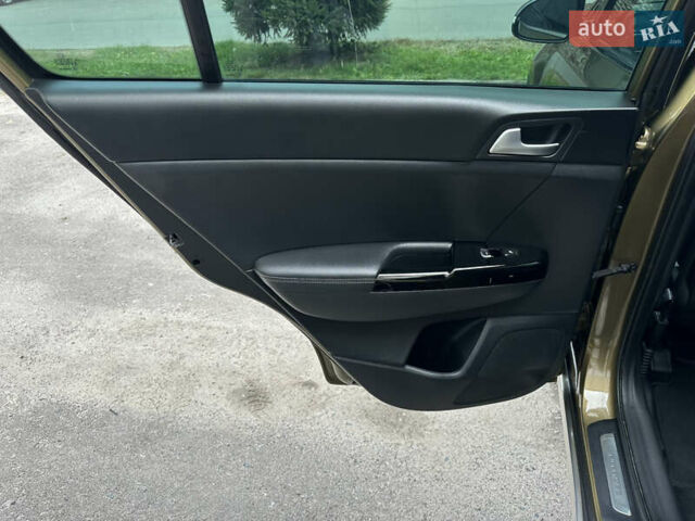 Коричневый Киа Sportage, объемом двигателя 2 л и пробегом 236 тыс. км за 18999 $, фото 56 на Automoto.ua