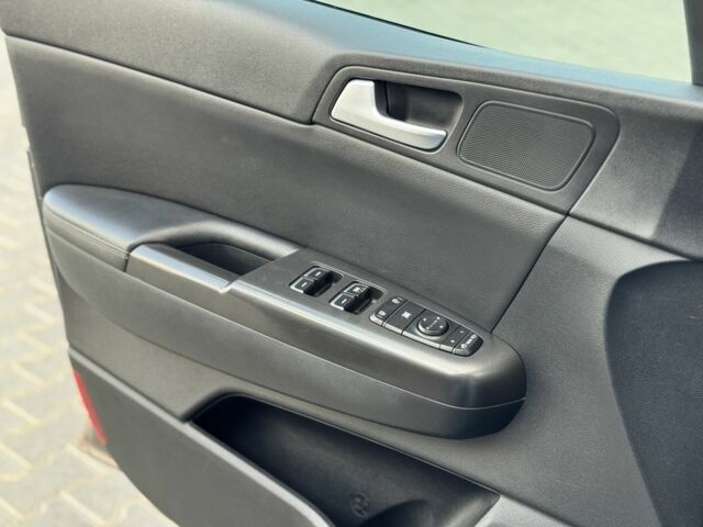 Коричневий Кіа Sportage, об'ємом двигуна 2 л та пробігом 156 тис. км за 15999 $, фото 9 на Automoto.ua