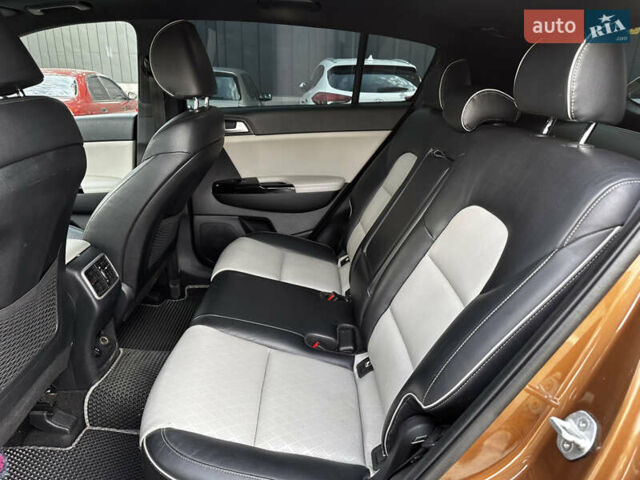 Коричневый Киа Sportage, объемом двигателя 2 л и пробегом 126 тыс. км за 20000 $, фото 32 на Automoto.ua