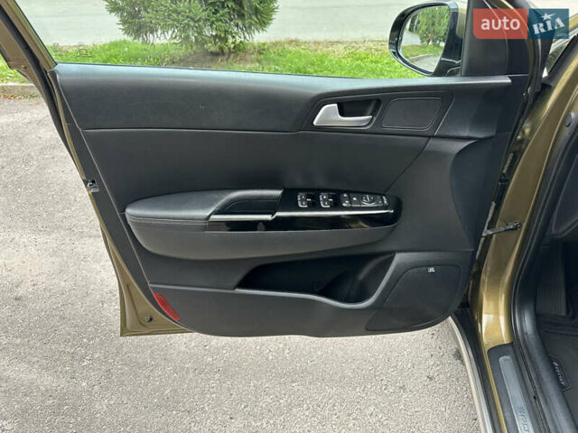 Коричневый Киа Sportage, объемом двигателя 2 л и пробегом 236 тыс. км за 18999 $, фото 14 на Automoto.ua
