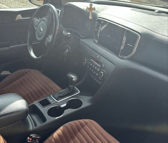 Коричневый Киа Sportage, объемом двигателя 1.7 л и пробегом 187 тыс. км за 16800 $, фото 4 на Automoto.ua