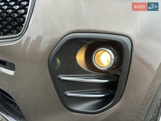 Коричневий Кіа Sportage, об'ємом двигуна 1.69 л та пробігом 173 тис. км за 17999 $, фото 81 на Automoto.ua