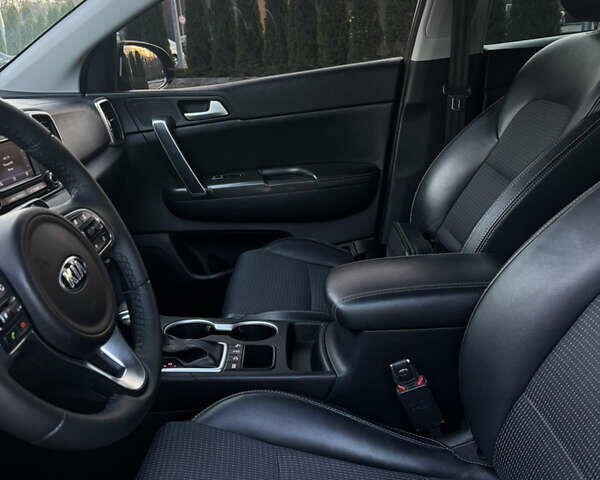 Коричневый Киа Sportage, объемом двигателя 2 л и пробегом 136 тыс. км за 17700 $, фото 20 на Automoto.ua