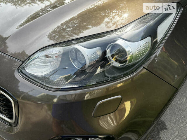Коричневый Киа Sportage, объемом двигателя 2 л и пробегом 160 тыс. км за 23500 $, фото 20 на Automoto.ua