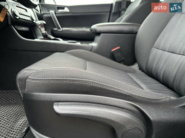 Коричневий Кіа Sportage, об'ємом двигуна 1.69 л та пробігом 173 тис. км за 17999 $, фото 54 на Automoto.ua