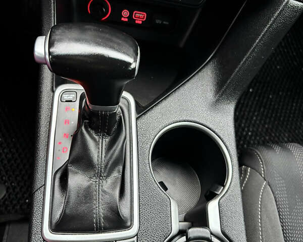 Коричневий Кіа Sportage, об'ємом двигуна 1.69 л та пробігом 173 тис. км за 17999 $, фото 86 на Automoto.ua