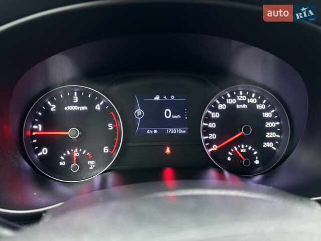 Коричневий Кіа Sportage, об'ємом двигуна 1.69 л та пробігом 173 тис. км за 17999 $, фото 88 на Automoto.ua