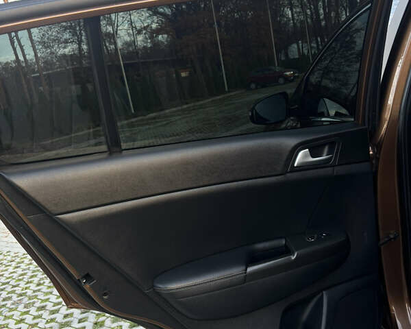Коричневый Киа Sportage, объемом двигателя 2 л и пробегом 136 тыс. км за 17700 $, фото 31 на Automoto.ua