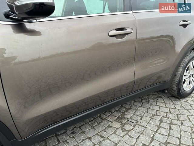 Коричневий Кіа Sportage, об'ємом двигуна 1.69 л та пробігом 173 тис. км за 17999 $, фото 83 на Automoto.ua