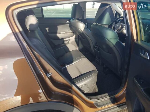 Коричневый Киа Sportage, объемом двигателя 2 л и пробегом 75 тыс. км за 19300 $, фото 10 на Automoto.ua