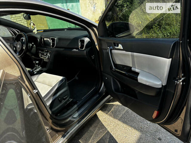 Коричневый Киа Sportage, объемом двигателя 2 л и пробегом 160 тыс. км за 23500 $, фото 37 на Automoto.ua