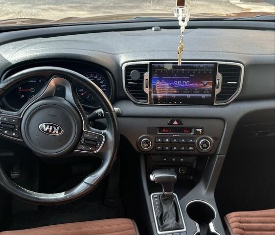 Коричневый Киа Sportage, объемом двигателя 1.7 л и пробегом 187 тыс. км за 16800 $, фото 6 на Automoto.ua