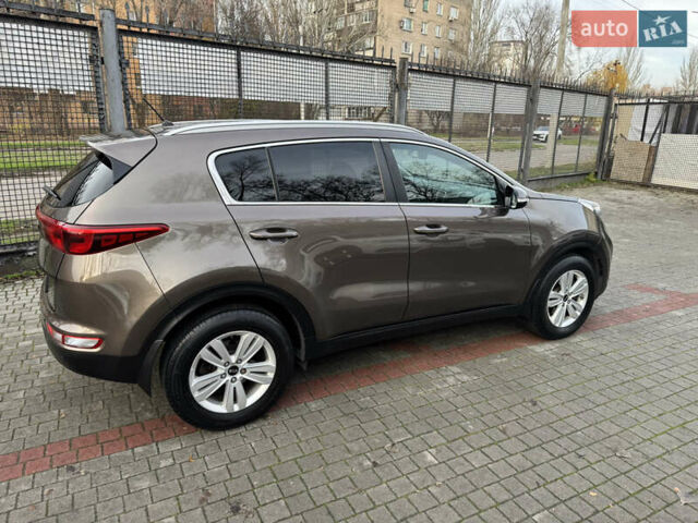 Коричневий Кіа Sportage, об'ємом двигуна 1.6 л та пробігом 168 тис. км за 13200 $, фото 7 на Automoto.ua