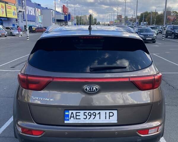 Киа Sportage 2018 в Днепре (Днепропетровске) на Automoto.ua Коричневый Киа Sportage, объемом двигателя 1.59 л и пробегом 168 тыс. км за 14000 $, фото 7 на Automoto.ua