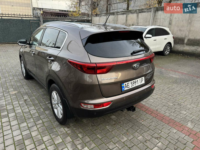 Коричневий Кіа Sportage, об'ємом двигуна 1.6 л та пробігом 168 тис. км за 13200 $, фото 4 на Automoto.ua