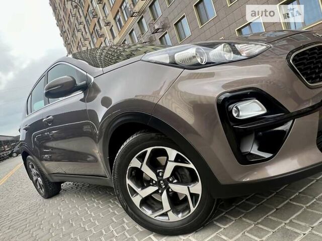 Коричневий Кіа Sportage, об'ємом двигуна 1.59 л та пробігом 88 тис. км за 18800 $, фото 62 на Automoto.ua