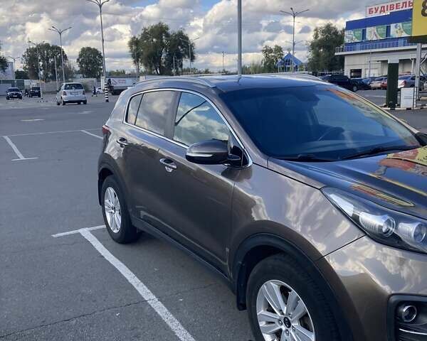 Киа Sportage 2018 в Днепре (Днепропетровске) на Automoto.ua Коричневый Киа Sportage, объемом двигателя 1.59 л и пробегом 168 тыс. км за 14000 $, фото 2 на Automoto.ua