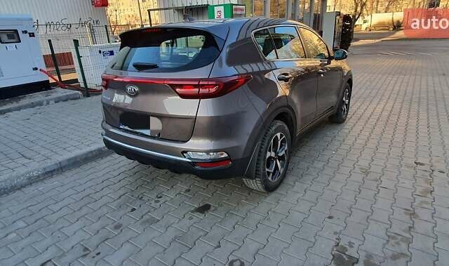 Коричневый Киа Sportage, объемом двигателя 1.6 л и пробегом 84 тыс. км за 18888 $, фото 4 на Automoto.ua