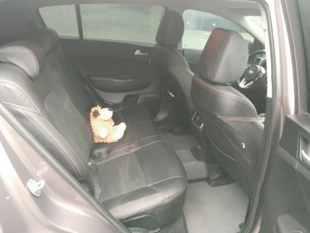 Коричневий Кіа Sportage, об'ємом двигуна 1.6 л та пробігом 133 тис. км за 18999 $, фото 5 на Automoto.ua