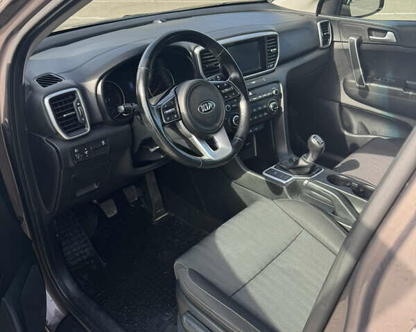 Коричневый Киа Sportage, объемом двигателя 1.6 л и пробегом 86 тыс. км за 17150 $, фото 8 на Automoto.ua