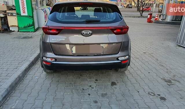 Коричневый Киа Sportage, объемом двигателя 1.6 л и пробегом 84 тыс. км за 18888 $, фото 5 на Automoto.ua