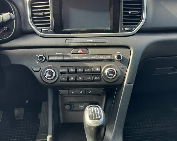 Коричневый Киа Sportage, объемом двигателя 1.6 л и пробегом 86 тыс. км за 17150 $, фото 13 на Automoto.ua