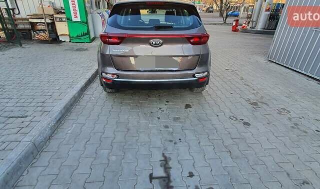 Коричневый Киа Sportage, объемом двигателя 1.6 л и пробегом 84 тыс. км за 18888 $, фото 6 на Automoto.ua