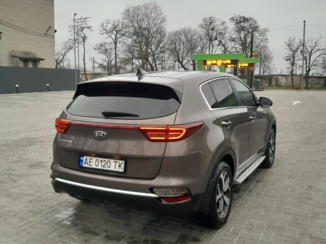 Коричневий Кіа Sportage, об'ємом двигуна 1.6 л та пробігом 133 тис. км за 18999 $, фото 10 на Automoto.ua