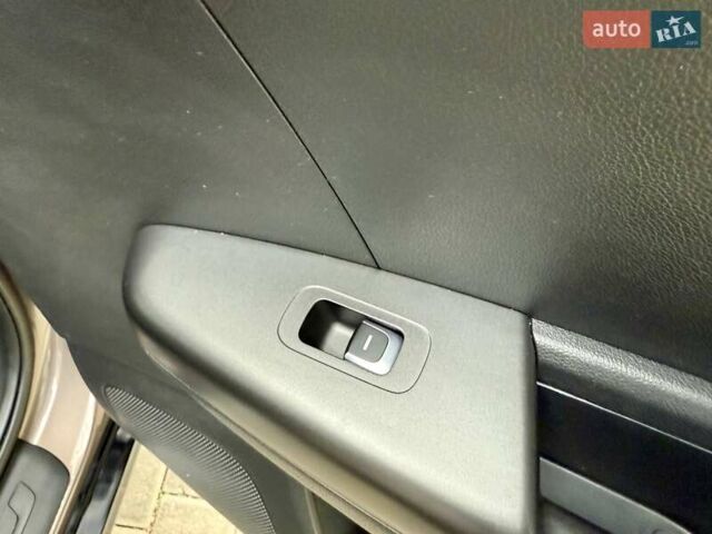 Коричневий Кіа Sportage, об'ємом двигуна 1.59 л та пробігом 53 тис. км за 13900 $, фото 56 на Automoto.ua