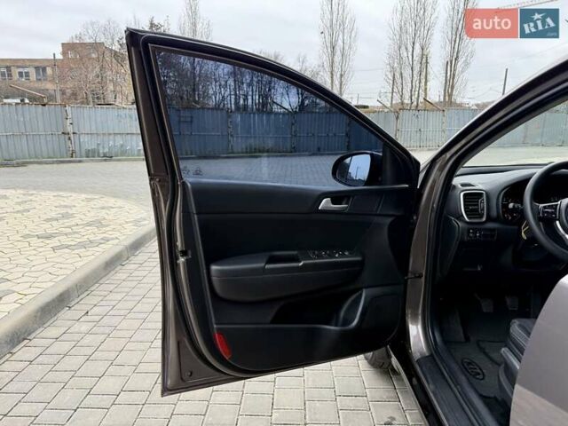 Коричневий Кіа Sportage, об'ємом двигуна 1.59 л та пробігом 53 тис. км за 13900 $, фото 29 на Automoto.ua