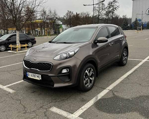 Коричневий Кіа Sportage, об'ємом двигуна 1.59 л та пробігом 64 тис. км за 18950 $, фото 1 на Automoto.ua