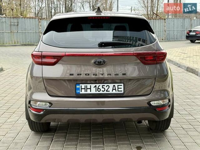 Коричневий Кіа Sportage, об'ємом двигуна 1.59 л та пробігом 53 тис. км за 13900 $, фото 6 на Automoto.ua