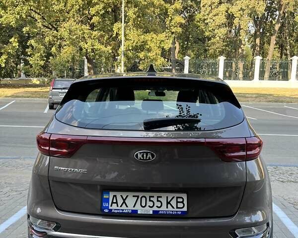 Коричневый Киа Sportage, объемом двигателя 1.59 л и пробегом 24 тыс. км за 20500 $, фото 2 на Automoto.ua