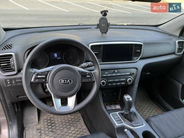 Коричневый Киа Sportage, объемом двигателя 1.59 л и пробегом 24 тыс. км за 20500 $, фото 6 на Automoto.ua