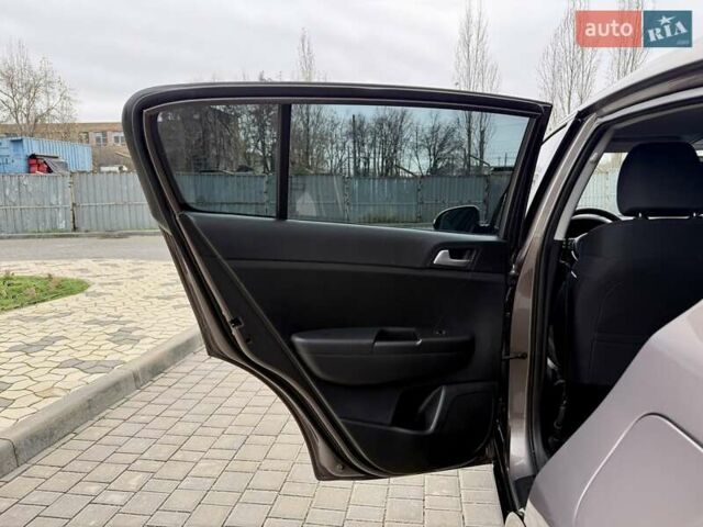 Коричневий Кіа Sportage, об'ємом двигуна 1.59 л та пробігом 53 тис. км за 13900 $, фото 63 на Automoto.ua