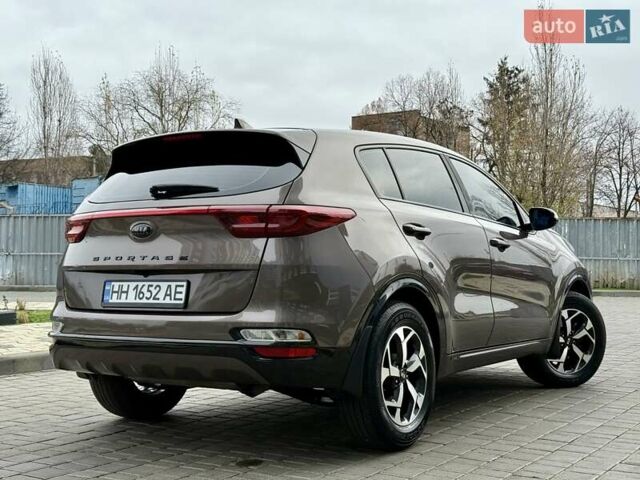Коричневий Кіа Sportage, об'ємом двигуна 1.59 л та пробігом 53 тис. км за 13900 $, фото 17 на Automoto.ua
