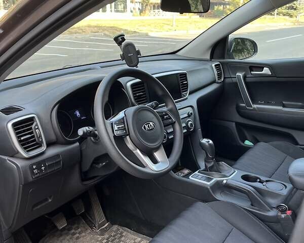 Коричневый Киа Sportage, объемом двигателя 1.59 л и пробегом 24 тыс. км за 20500 $, фото 5 на Automoto.ua