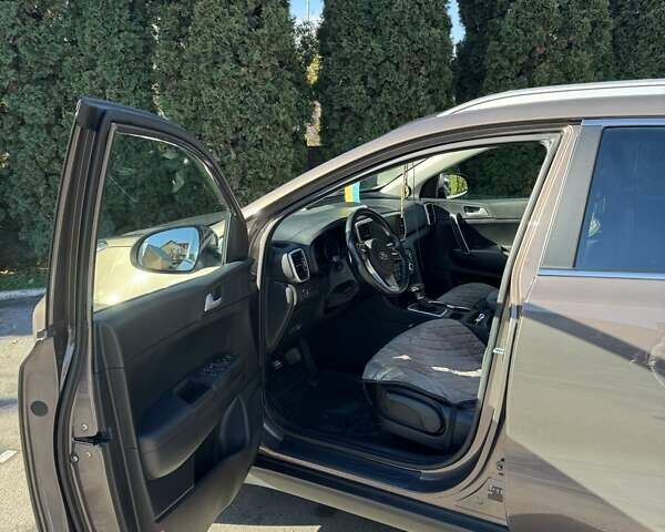 Коричневый Киа Sportage, объемом двигателя 1.59 л и пробегом 33 тыс. км за 19500 $, фото 10 на Automoto.ua