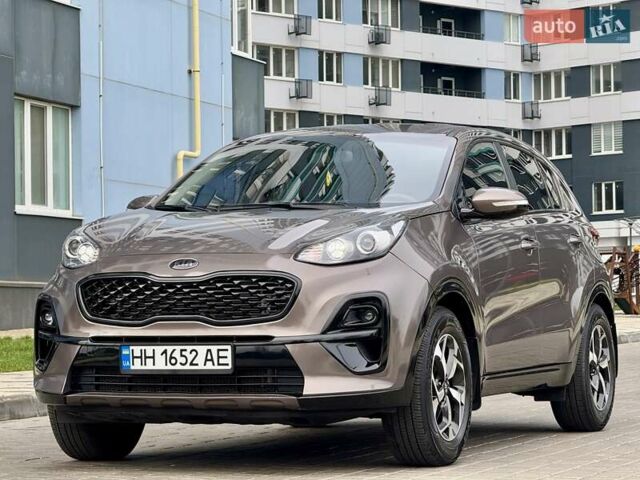 Коричневий Кіа Sportage, об'ємом двигуна 1.59 л та пробігом 53 тис. км за 13900 $, фото 3 на Automoto.ua